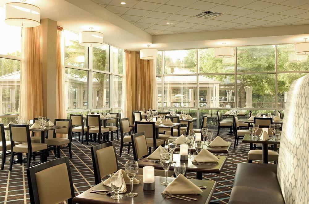Sheraton Arlington Hotel Exterior photo