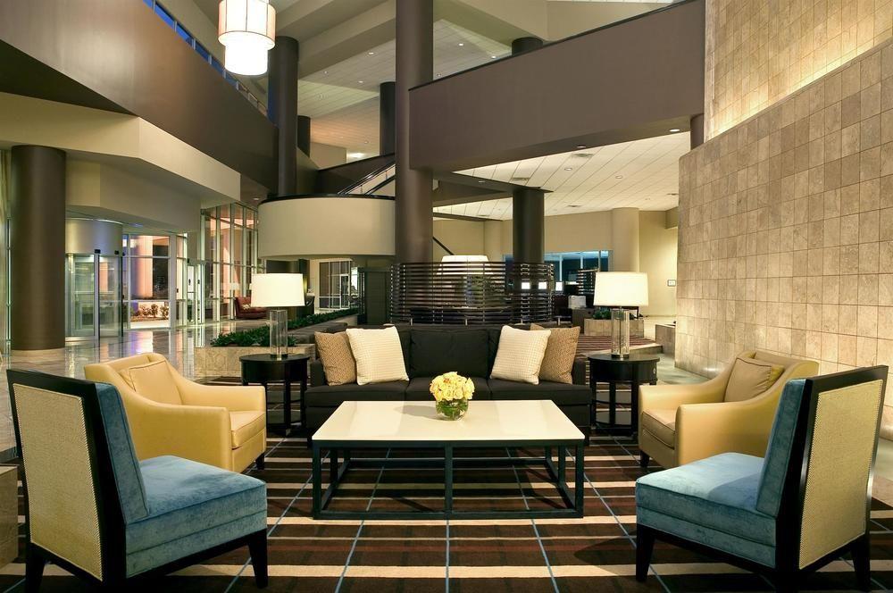 Sheraton Arlington Hotel Exterior photo